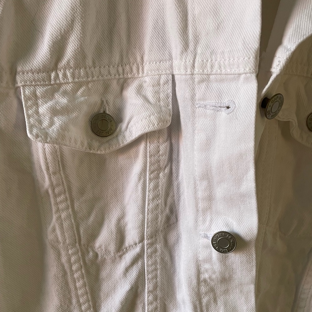 Gap Jean jacket - Picture 2 of 7